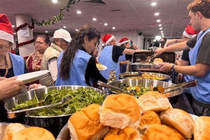 Crusaders pitch in as Christchurch's City Mission prepares for Christmas Day lunch for those in need